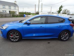 Ford Focus ST-LINE 1.0T 125 M6 FWD 4DR - Image 4