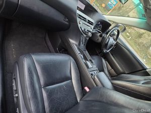 161 Nissan Qashqai 1.6D Tekna Low Miles High Spec - Image 2