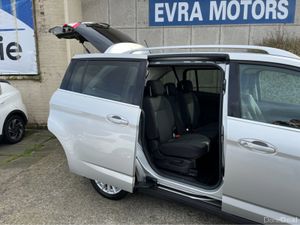 Ford Grand C-Max 7 SEATER TITANIUM 1.5 DIESEL //LO - Image 4