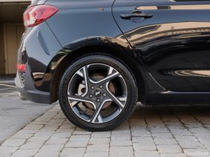 Hyundai i30 Petrol Deluxe NLine - Image 4