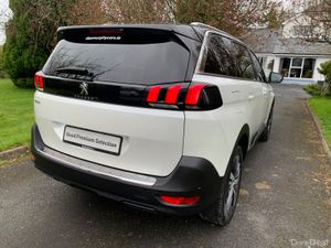 Peugeot 5008 2023 DIESEL AUTOMATIC - Image 4