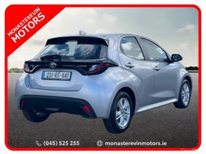 Toyota Yaris 1.5 HYBRID LUNA 4DR AUTO - Image 3