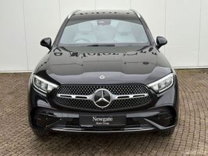 Mercedes-Benz GLC 300e 4MATIC AMG LINE - Image 2