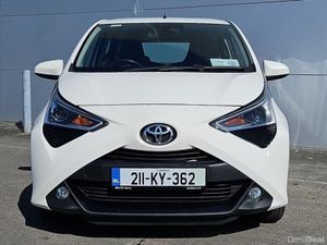 Toyota Aygo 1.0 VVT-i x-play Smartphone - Image 3