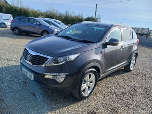 Rare 4x4 Kia Sportage 2012 AWD - Image 2