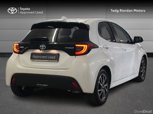 Toyota Yaris 1.5 HYBRID L/SPORT - Image 2