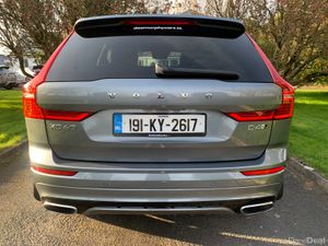 Volvo XC60 2019 R-Design - Image 2