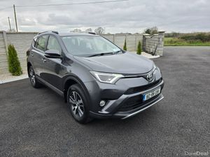 162 Toyota RAV4 2.0D4D Low Miles Like New - Image 3