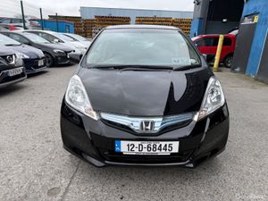 2012 Honda Fit Hybrid Automatic Comes/ car play - Image 2