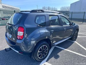 Dacia Duster 1.5 DCI, PRESTIGE MODEL, LOW MILEAGE, - Image 4