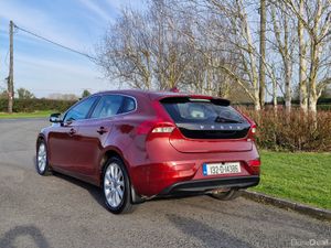 Volvo V40 Diesel Automatic (JUST PAST NCT TEST)!!! - Image 4