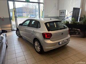 Volkswagen Polo COMFORTLINE 1.0 MANUAL 5SPEED 65HP - Image 3