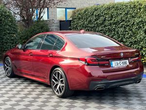 BMW 5-Series LCI M-SPORT 3.0 D AUTO // APPLE CARPL - Image 2
