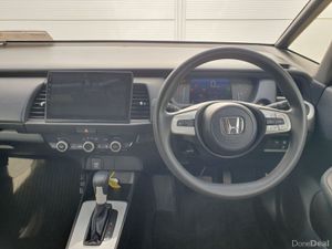 Honda Fit 1.5 E-HEV HYBRID - Image 4