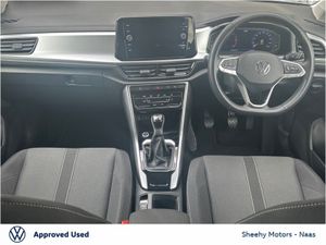 Volkswagen T-Roc Life 2.0TDI, Rear Camera - Image 2