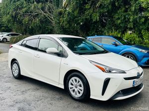 TOYOTA PRIUS 2020 HYRBID AUTOMATIC - Image 3