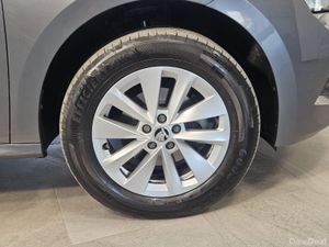 SKODA KAMIQ AMBITION PETROL AUTOMATIC - Image 4