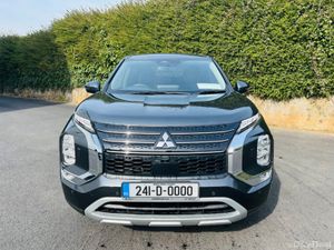 Mitsubishi Outlander 2.4 PHEV 7 SEATER - Image 4