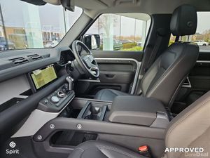 Land Rover Defender 2.0 PHEV XS Editon - Image 4