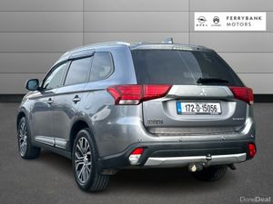 Mitsubishi Outlander OUTL 2WD 6MT 5SPEED 17MY 4DR - Image 4