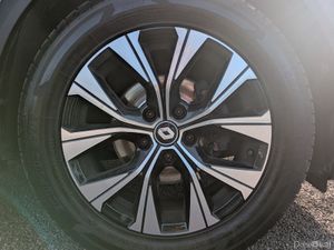 RENAULT CAPTUR LIMITED LOW KMS - Image 3