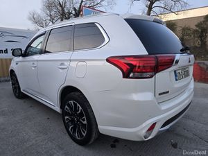 171 Mitsubishi Outlander PHEV 2.0L MIVEC 4WD - Image 2