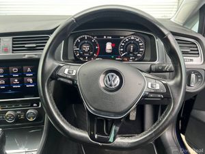 Volkswagen Golf COMFORTLINE 2.0 TDI ** HIGH SPEC * - Image 4