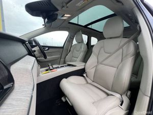 Volvo XC60 T6 PLUS DARK AWD 2.0 HYBRID ** HUGE SPE - Image 2