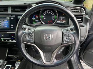 Honda Fit SPORT 1.5 HYBRID // DIAMOND CUT ALLOYS / - Image 4