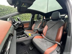 Volkswagen ID.4 FAMILY 77KWH // PAN ROOF // APPLE - Image 2