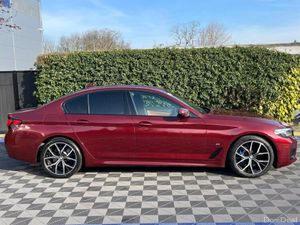 BMW 5-Series LCI M-SPORT 3.0 D AUTO // APPLE CARPL - Image 2