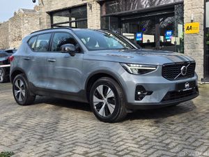 2023 VOLVO XC40 RECHARGE PLUS DARK THEME. - Image 3