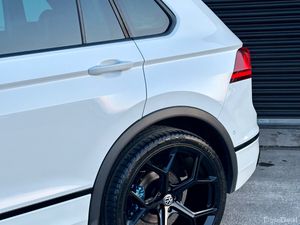 2020 202 VOLKSWAGEN TIGUAN RLINE BLACK EDITION TOP - Image 3