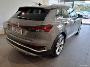 Audi Q4 e-tron S LINE 45 S Line ** 82 kW ** Long R - Image 4