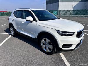 Volvo XC40 1.5 PETROL, MOMENTUM MODEL, T3, LOW MIL - Image 4
