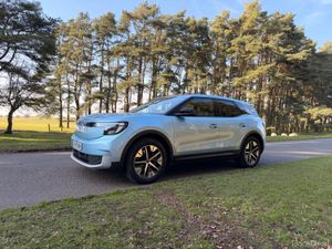 Ford Explorer 2025 Extended Range Factory Options - Image 3