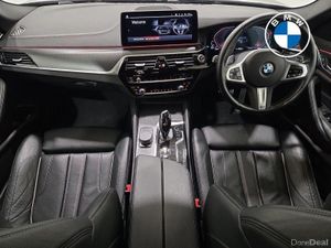 BMW 5-Series 520d M Sport Touring - Image 4