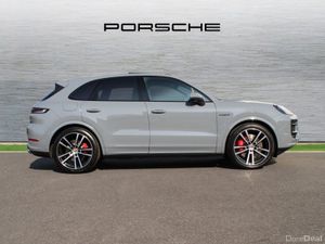 Porsche Cayenne S E-Hybrid (New) - Image 4