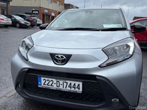 2022 Toyota Aygo  1.0 VVT-I  X -Play Smartphone - Image 3
