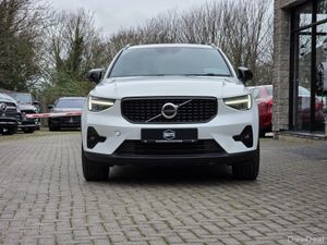 2022 VOLVO XC40 RECHARGE PLUS. - Image 4