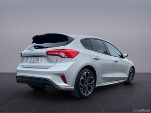 Ford Focus ST-LINE X EDITION DIESEL - Image 3
