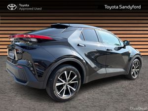 Toyota C-HR SPORT HYBRID - Image 2