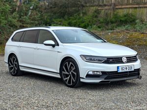 Volkswagen Passat R-Line Wagon - Image 2