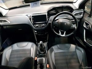 Peugeot 2008 1.2 PureTech 82bhp Allure - Image 4