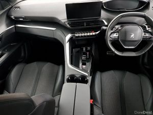 Peugeot 5008 1.2 Hybrid 136bhp E-DCS6 Allure - Image 4