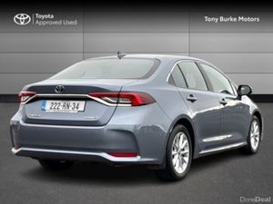 Toyota Corolla Saloon - Luna Edition - 1.8 Hybrid - Image 2