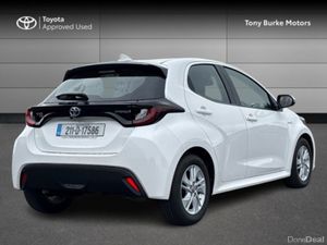 Toyota Yaris - Hybrid - New Generation - Luna Edit - Image 2