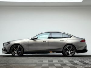 BMW 5-Series 530E M SPORT - Image 4