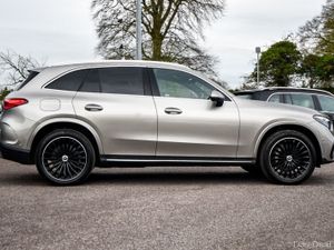 Mercedes-Benz GLC 300de AMG Premium Plus 4Matic 32 - Image 4
