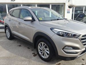 Hyundai Tucson 1.7 D Executive - Image 2
